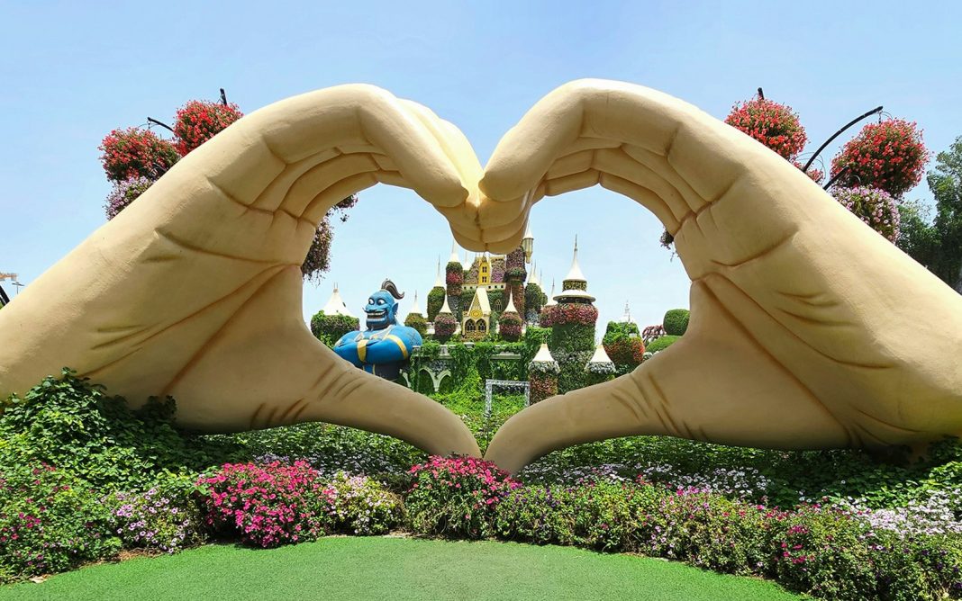 Dubai Miracle Garden offers Dh30 tickets for residents, free entry for children until the season end