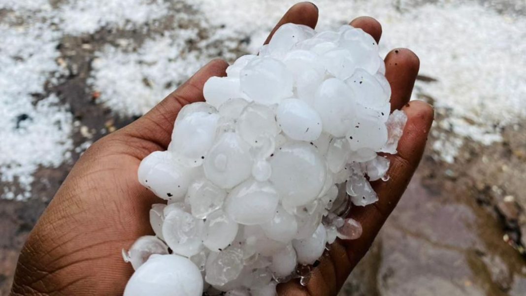 UAE Issues Hailstorm Alert: Residents Urged to Stay Indoors