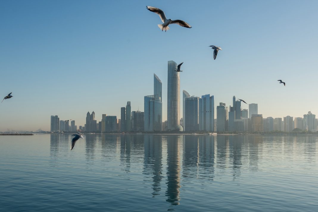 Abu Dhabi New Business Licences Jump 21% in First Quarter of 2026