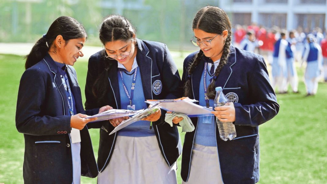 CBSE’s New Three-Language Rule: Students in Class 7-9 Can Opt for Subjects Till Class 10
